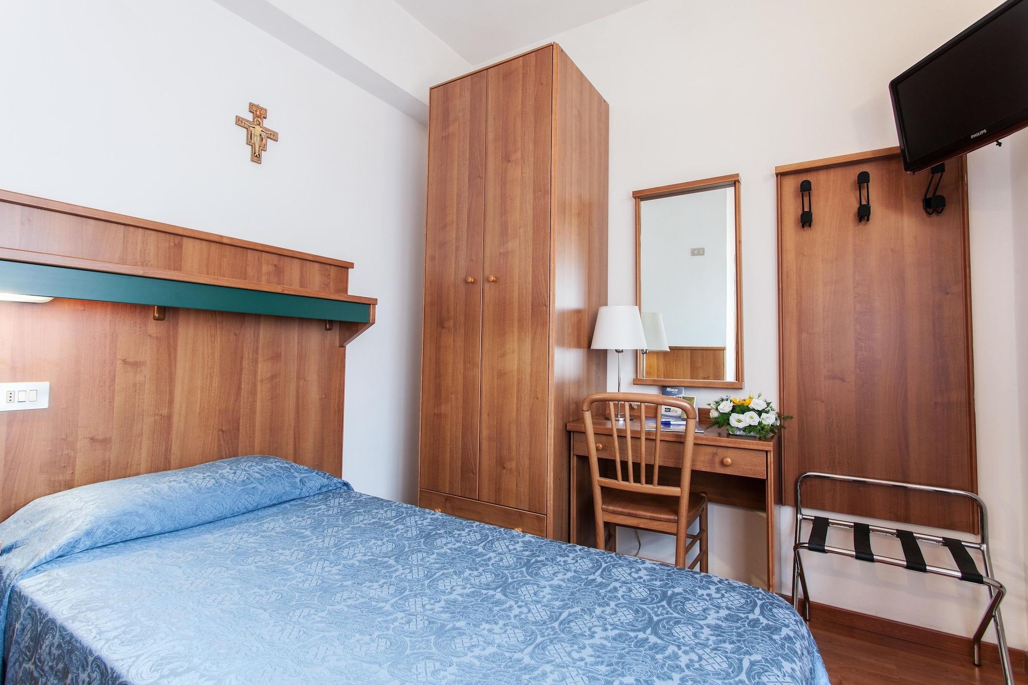 Hotel Los Angeles Assisi Bagian luar foto