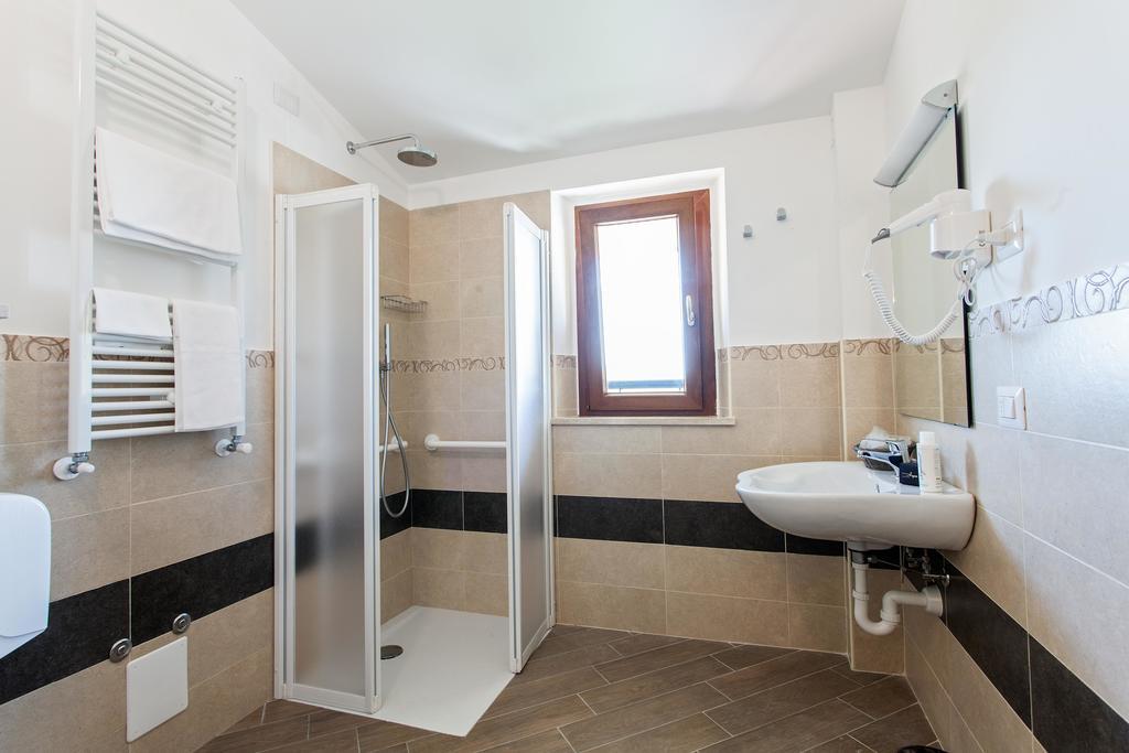 Hotel Los Angeles Assisi Bagian luar foto