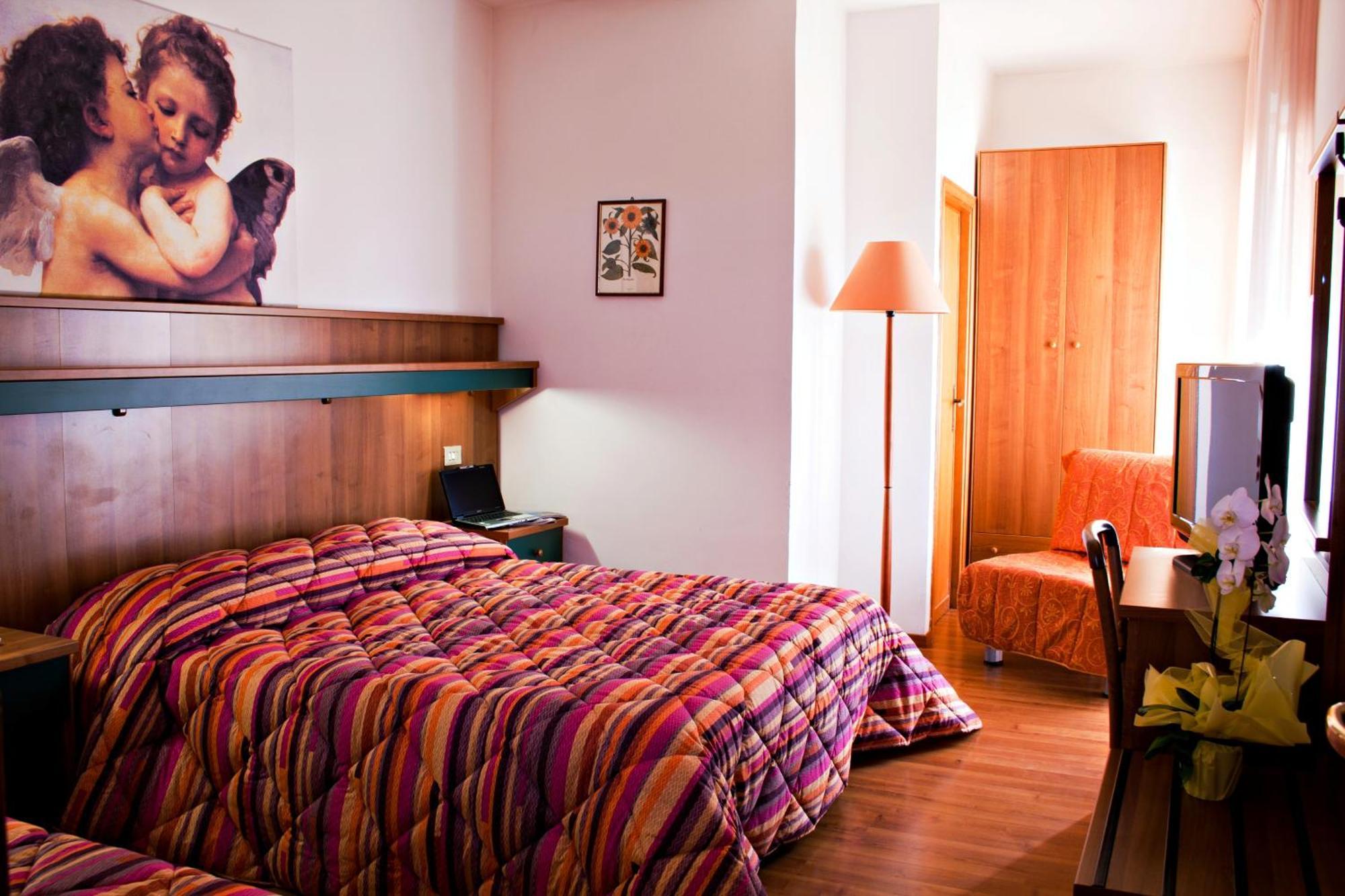 Hotel Los Angeles Assisi Ruang foto