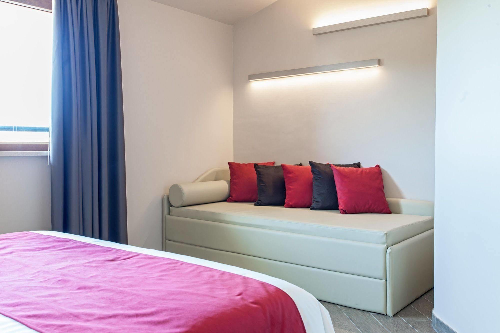 Hotel Los Angeles Assisi Bagian luar foto