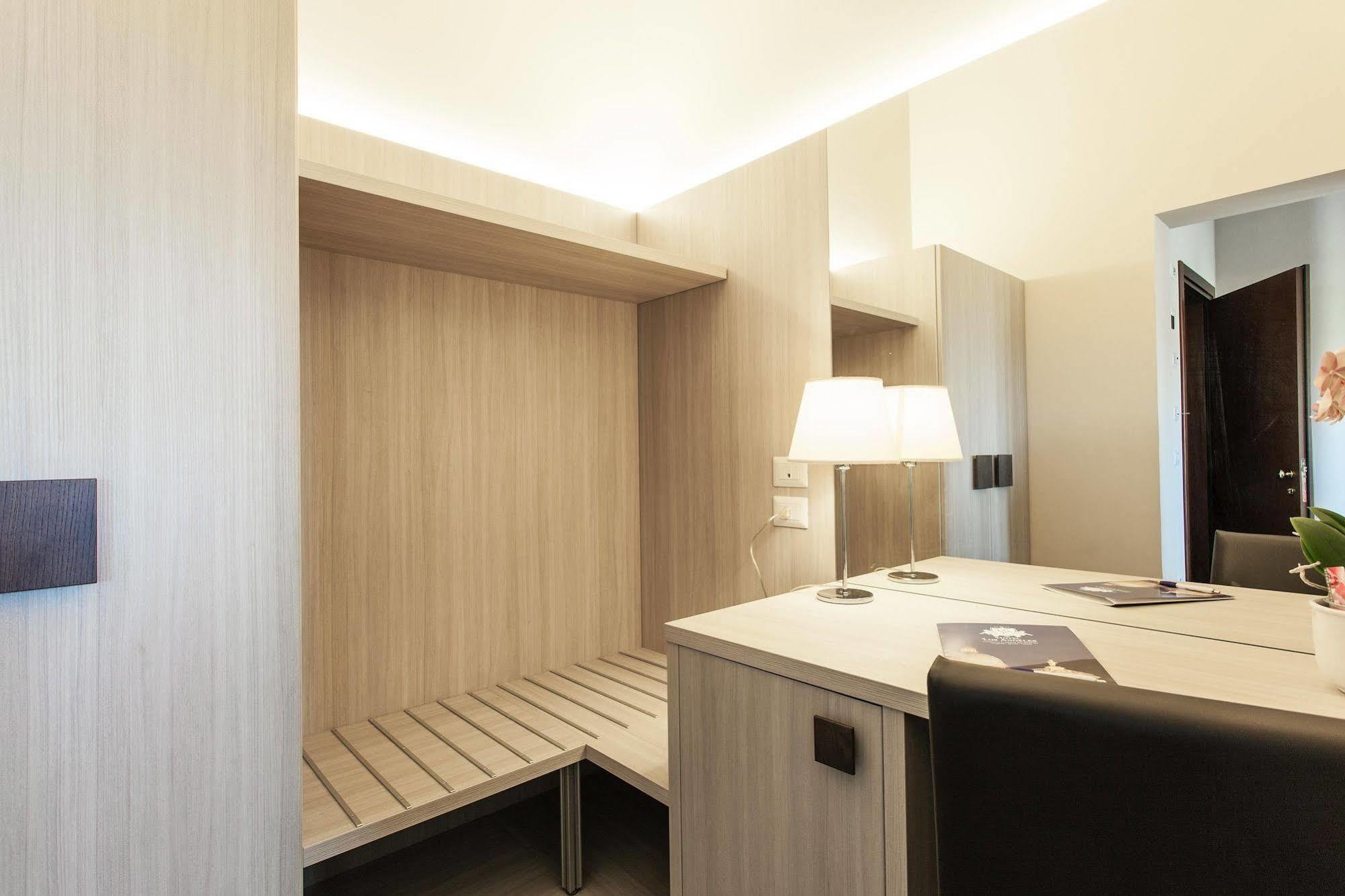 Hotel Los Angeles Assisi Bagian luar foto