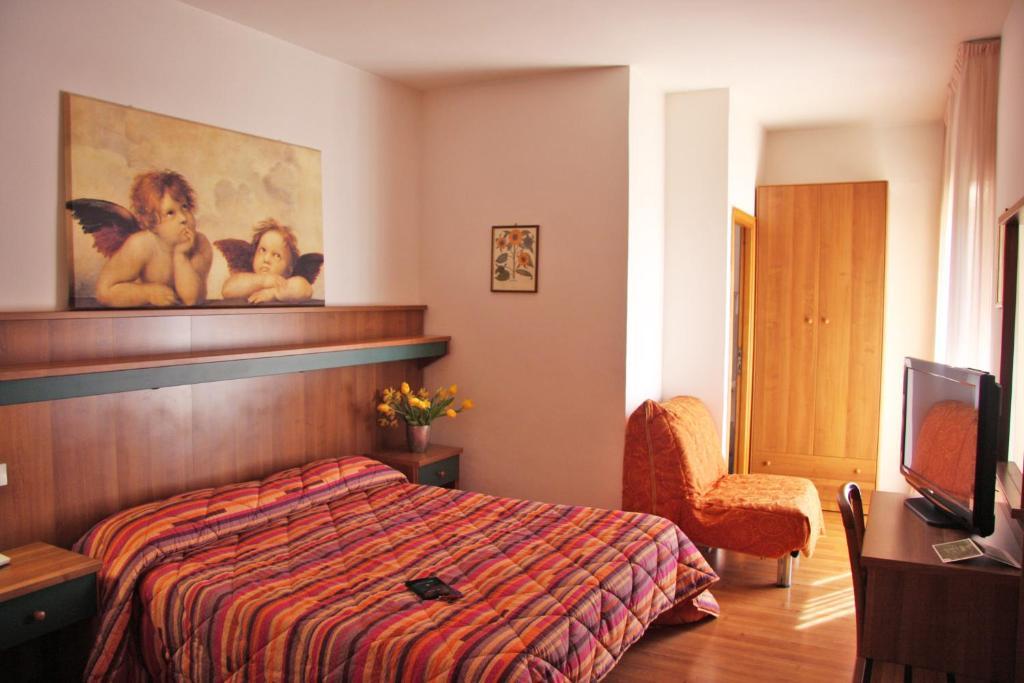 Hotel Los Angeles Assisi Ruang foto